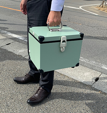 KR小型適温ボックス® 標準タイプ持ち運び